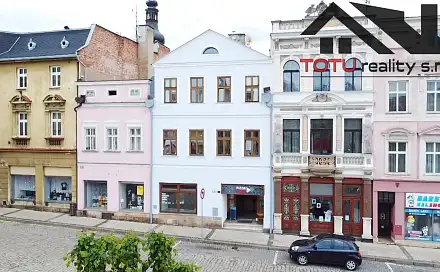 Prodej domu 500 m² s pozemkem 388 m², Mírové náměstí, Broumov, okres Náchod