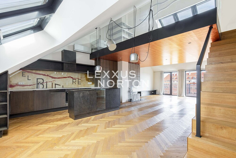 Pronájem bytu 5+kk 200 m²
