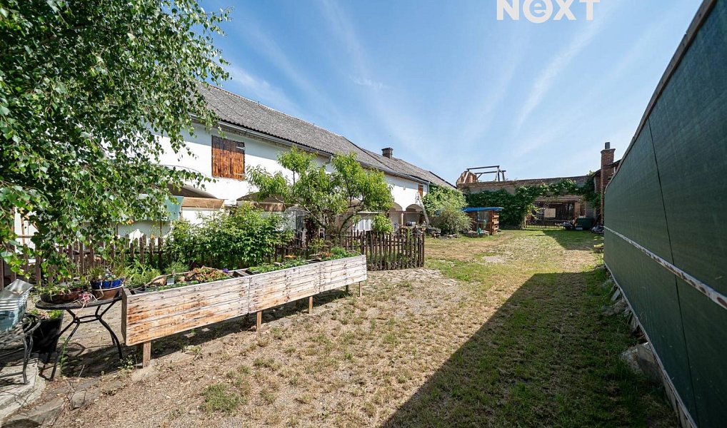 Prodej domu 253 m² s pozemkem 7 571 m², Palonín – náhled fotky 2