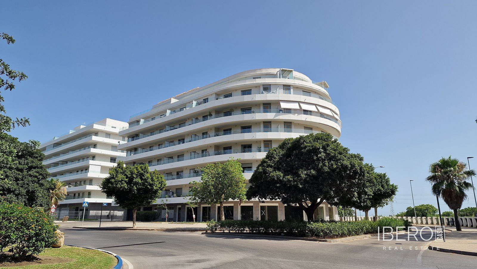 Pis 4+kk – Marbella, Nueva Andalucía - Vista 2