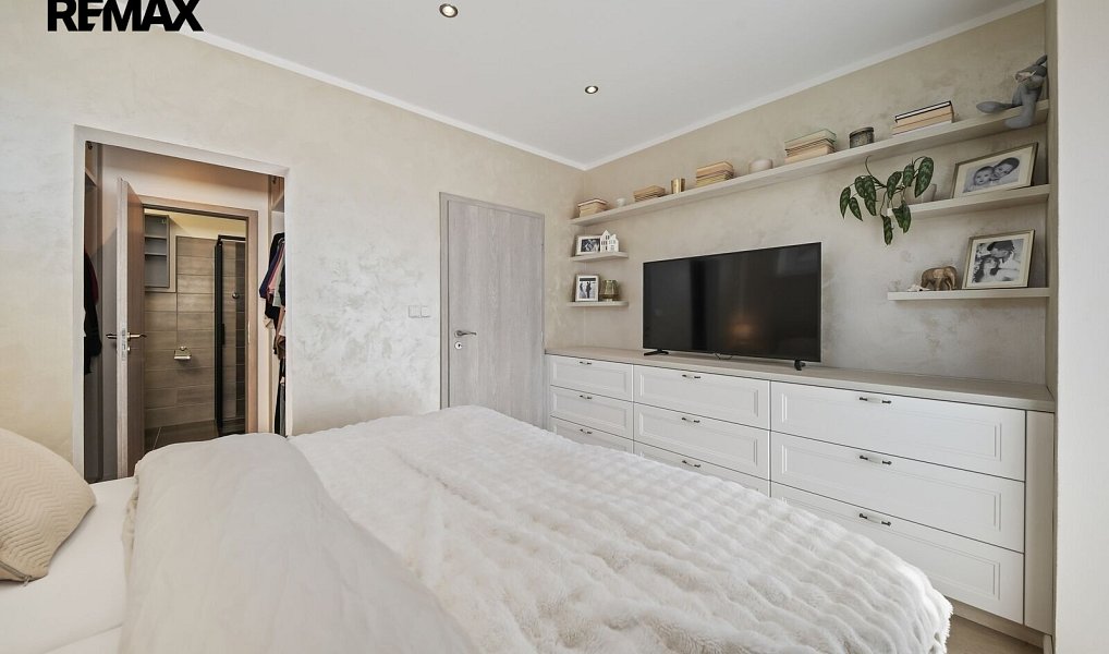 Prodej domu 176 m² s pozemkem 1 000 m², Kupařovice – náhled fotky 12
