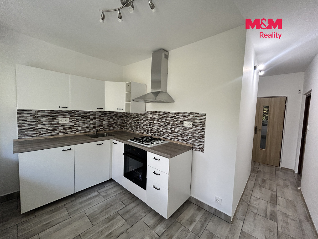 Pronájem bytu 2+1 48 m² – pohled 3