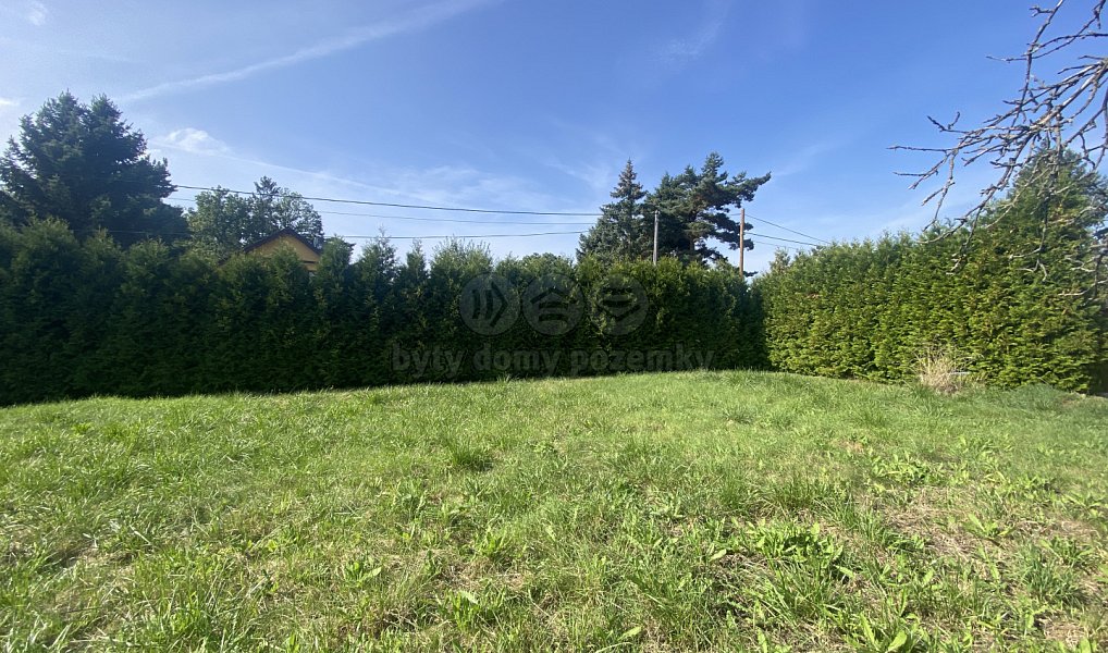 Prodej stavebního pozemku 900 m², Ohrobec – náhled fotky 4