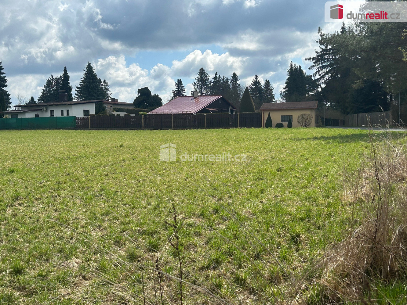 Prodej stavebního pozemku 830 m²