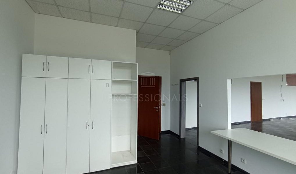 Pronájem obchodních prostor 135 m², Praha – náhled fotky 4