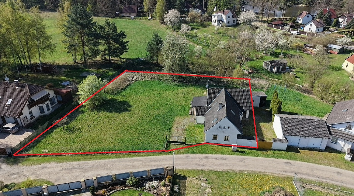 Prodej domu 140 m² s pozemkem 1 786 m²