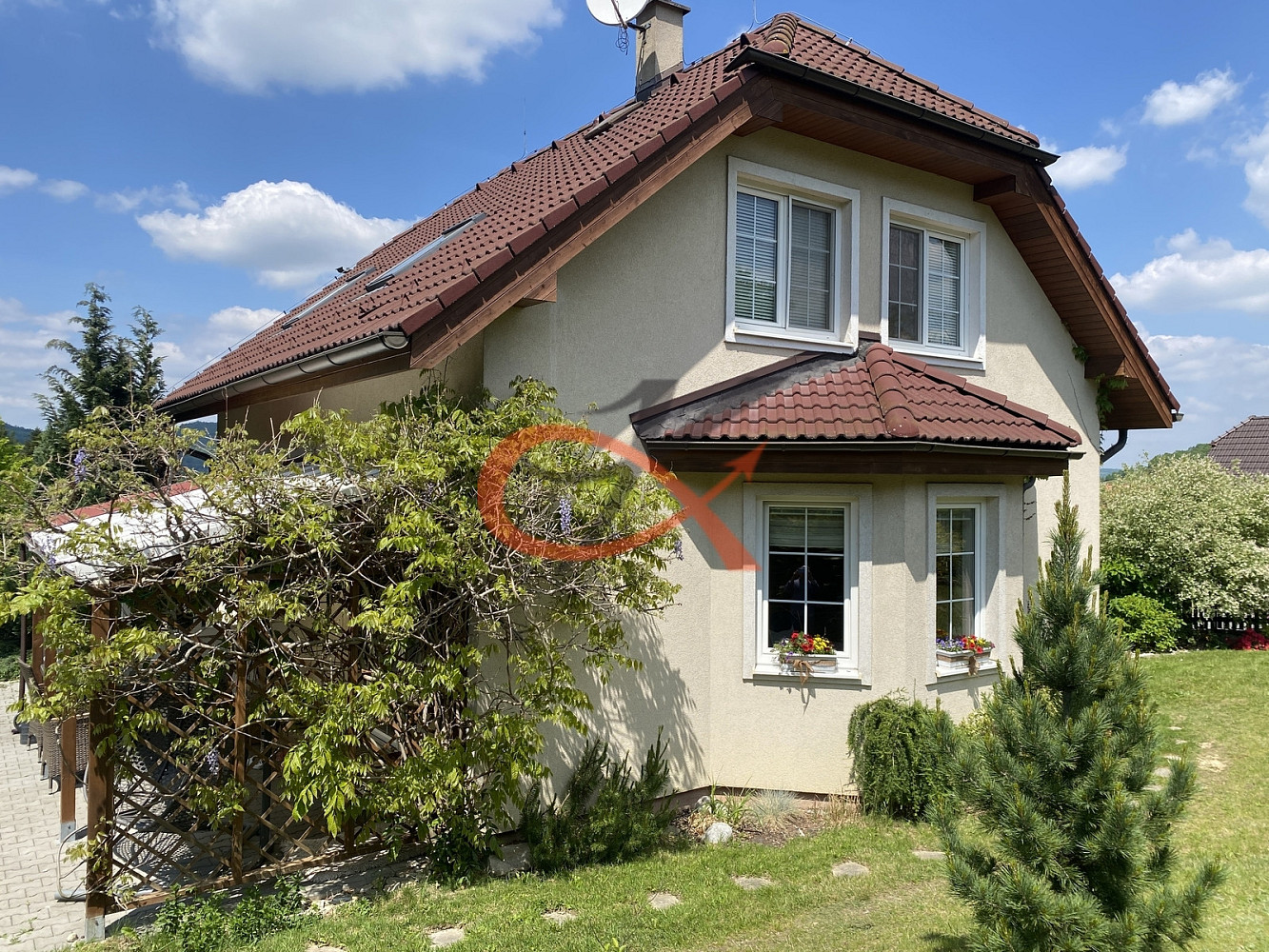 Prodej domu 142 m² s pozemkem 1 321 m² – pohled 2