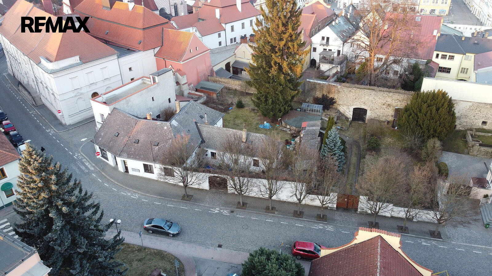 Prodej domu 147 m² s pozemkem 796 m² – fotografie 2