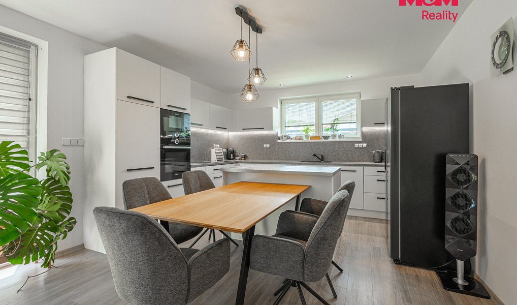 Pronájem domu 121 m² s pozemkem 1 169 m², Benešov – náhled fotky 3