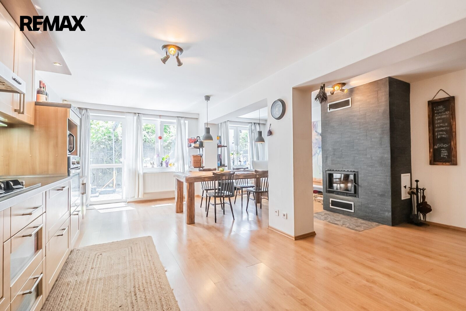 Prodej domu 190 m² s pozemkem 598 m²