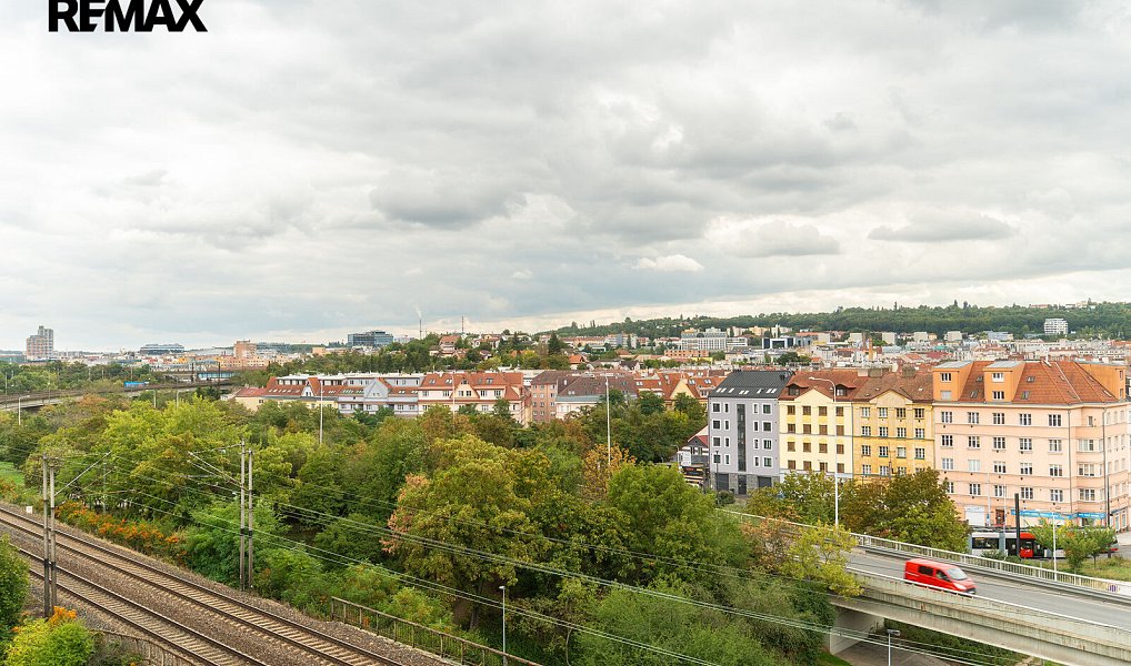 Prodej bytu 3+1 91 m², Praha – náhled fotky 54