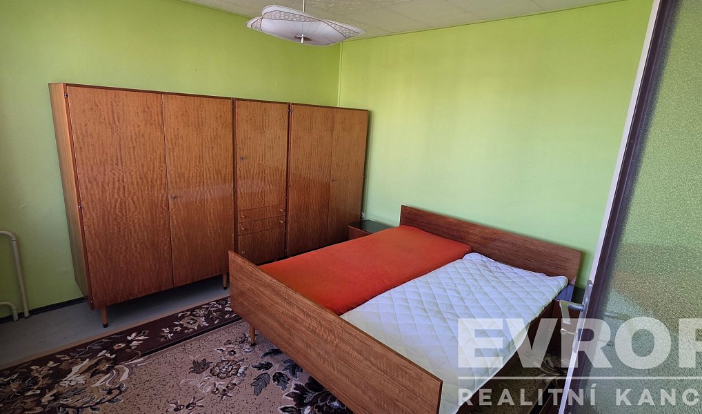 Prodej domu 198 m² s pozemkem 275 m², Velký Osek – náhled fotky 4