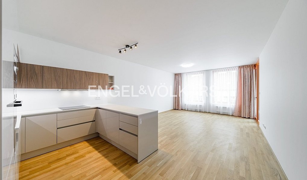 Prodej bytu 3+kk 92 m², Praha – fotka 1 z 11