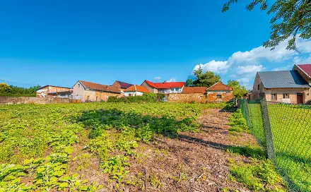 Prodej stavebního pozemku 2 053 m², Hranice, okres Přerov