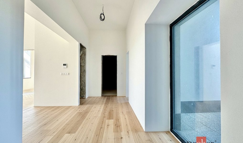 Prodej bytu 2+1 130 m², Znojmo – náhled fotky 6
