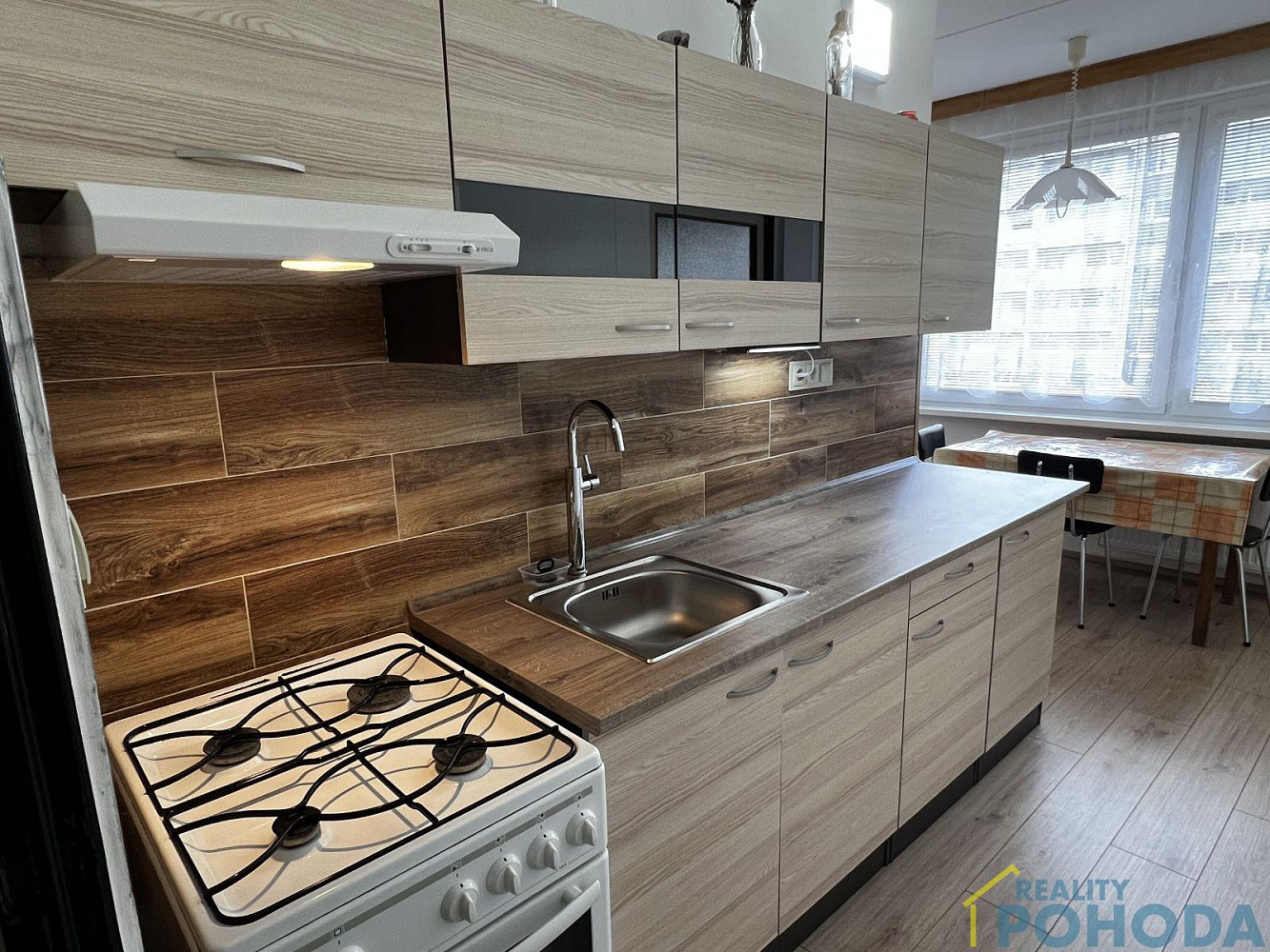 Pronájem bytu 2+1 60 m² – fotografie 2