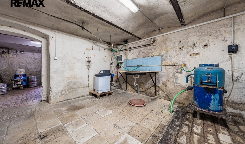 Prodej restaurace 670 m², Zbrašín – náhled fotky 30