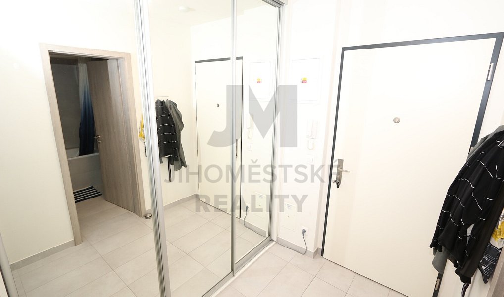 Pronájem bytu 1+kk 34 m², Praha – náhled fotky 7
