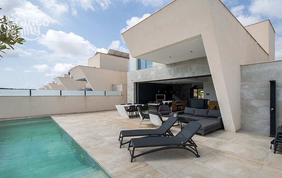 Prodej domu 252 m² s pozemkem 300 m² - Vista 3