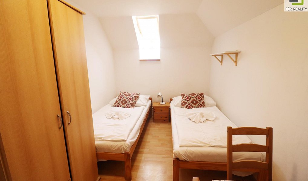 Prodej ubytovacího objektu 607 m², Vědomice – náhled fotky 29