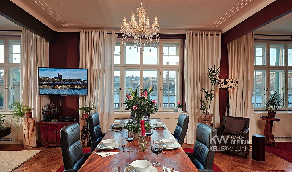 Pronájem bytu 4+kk 190 m², Praha – náhled fotky 3