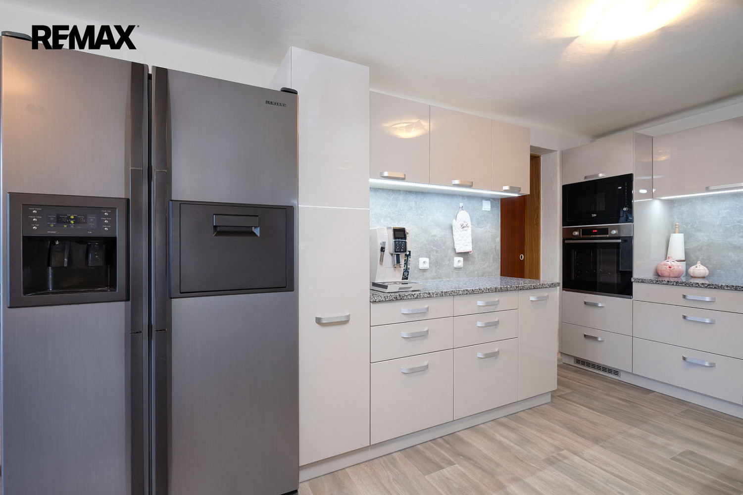 Prodej domu 160 m² s pozemkem 1 561 m² — photo 2