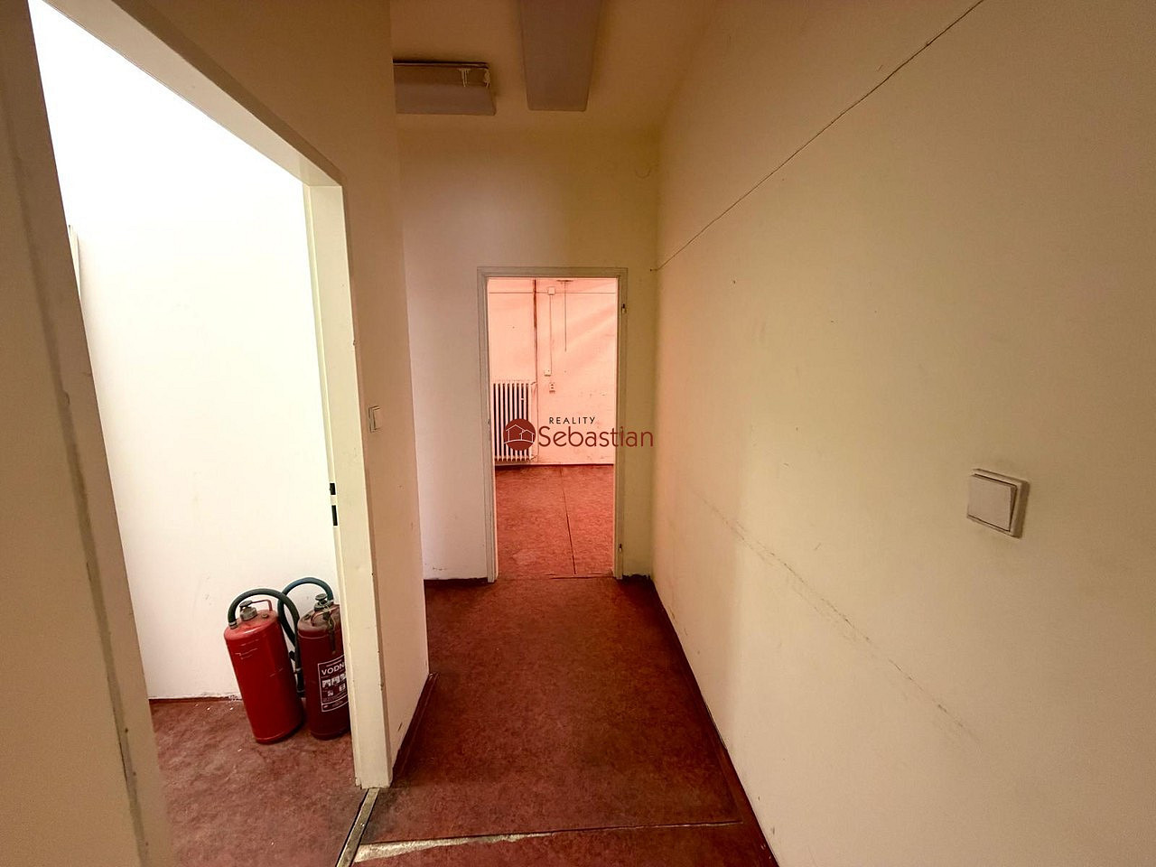 Pronájem komerčního objektu (jiného typu) 66 m² – fotografie 4
