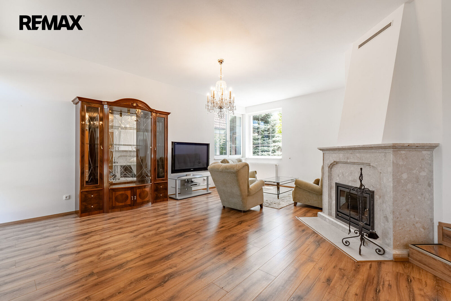 Pronájem domu 280 m² s pozemkem 764 m² – pohled 4