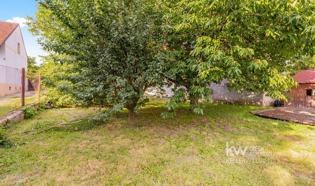 Prodej domu 181 m² s pozemkem 1 485 m², Kněževes – náhled fotky 9