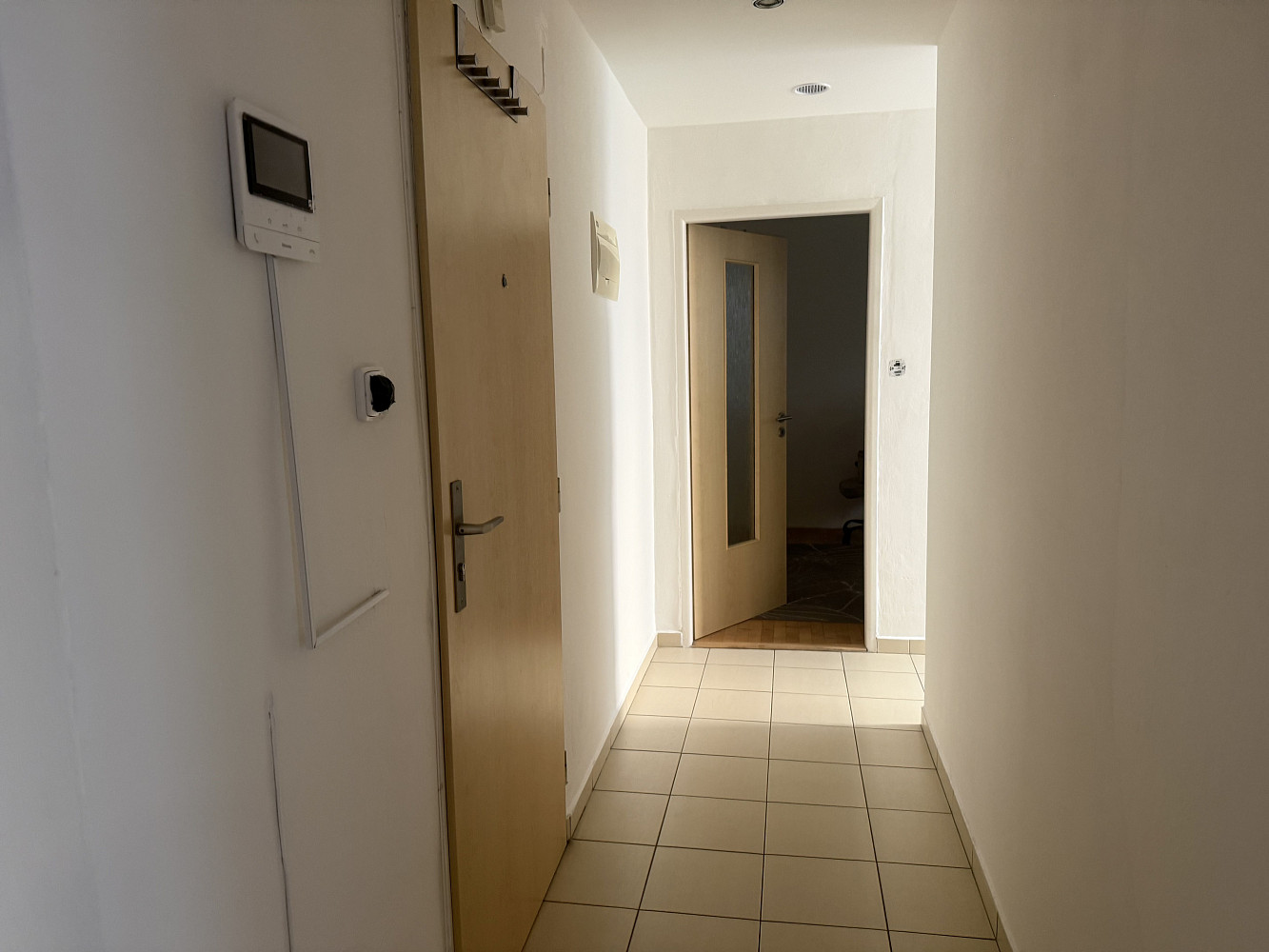 Pronájem bytu 2+1 52 m² — photo 2