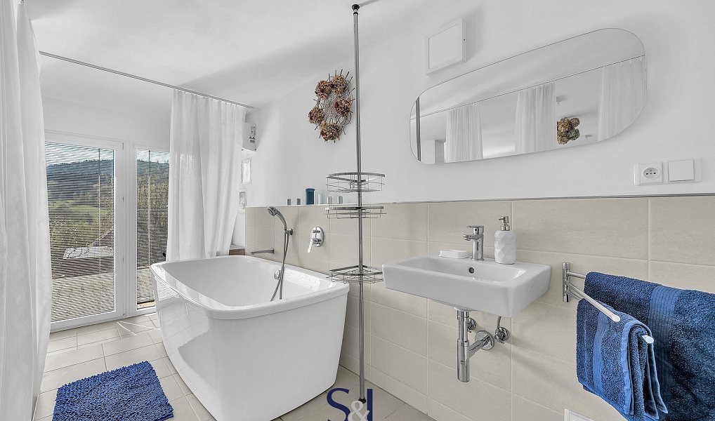 Prodej domu 363 m² s pozemkem 3 239 m², Turnov – náhled fotky 37