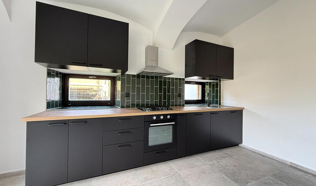 Pronájem domu 135 m² s pozemkem 83 m², Osek – náhled fotky 2