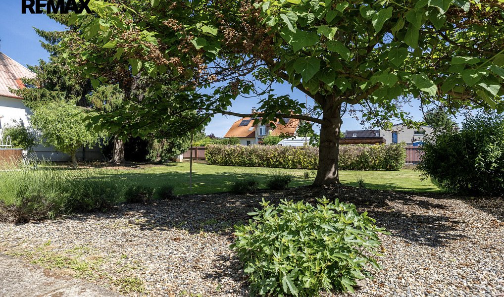 Prodej stavebního pozemku 623 m², Nelahozeves – náhled fotky 10