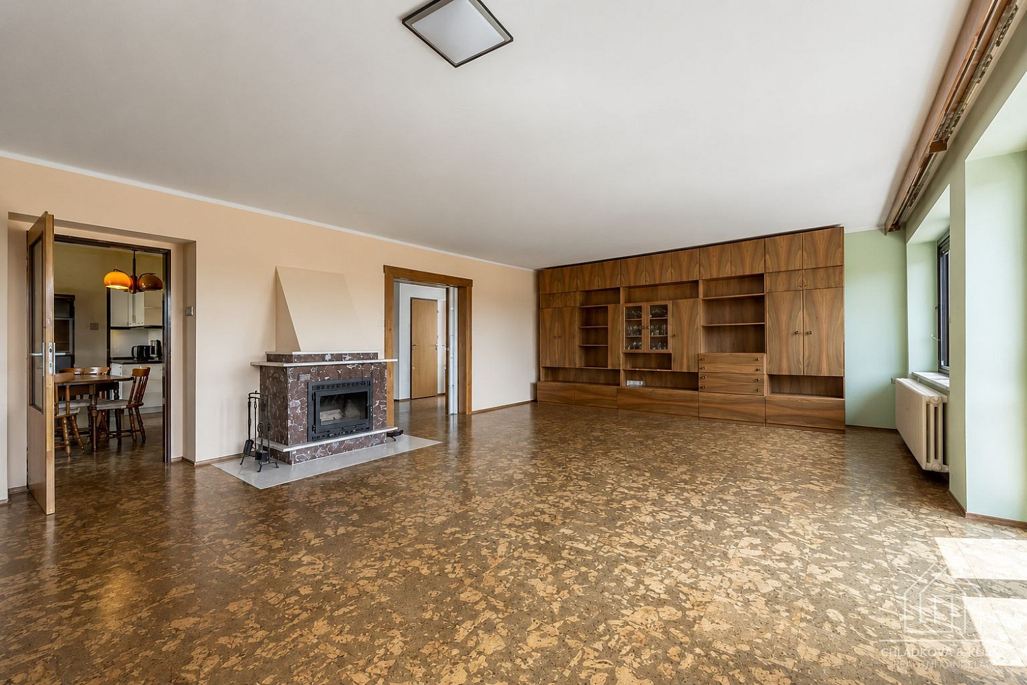 Prodej domu 337 m² s pozemkem 564 m² — photo 2
