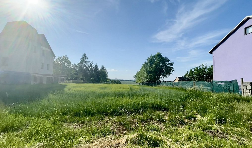 Prodej stavebního pozemku 679 m², Přáslavice – fotka 1 z 9
