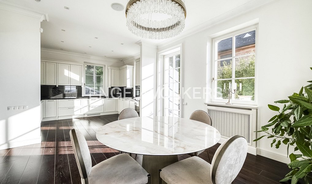 Prodej domu 345 m² s pozemkem 1 347 m², Praha – náhled fotky 4