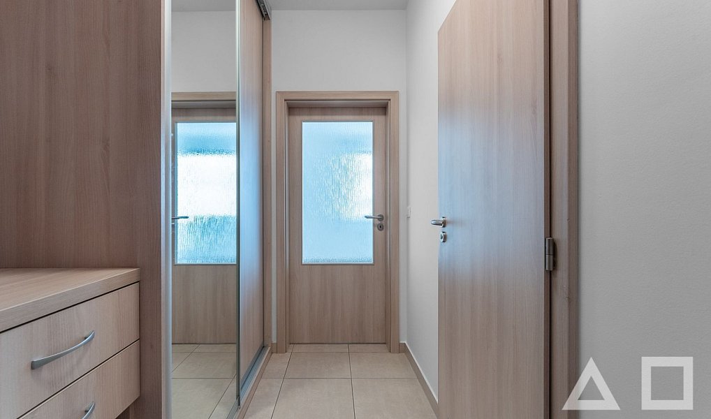 Prodej bytu 1+kk 35 m², Praha – náhled fotky 10