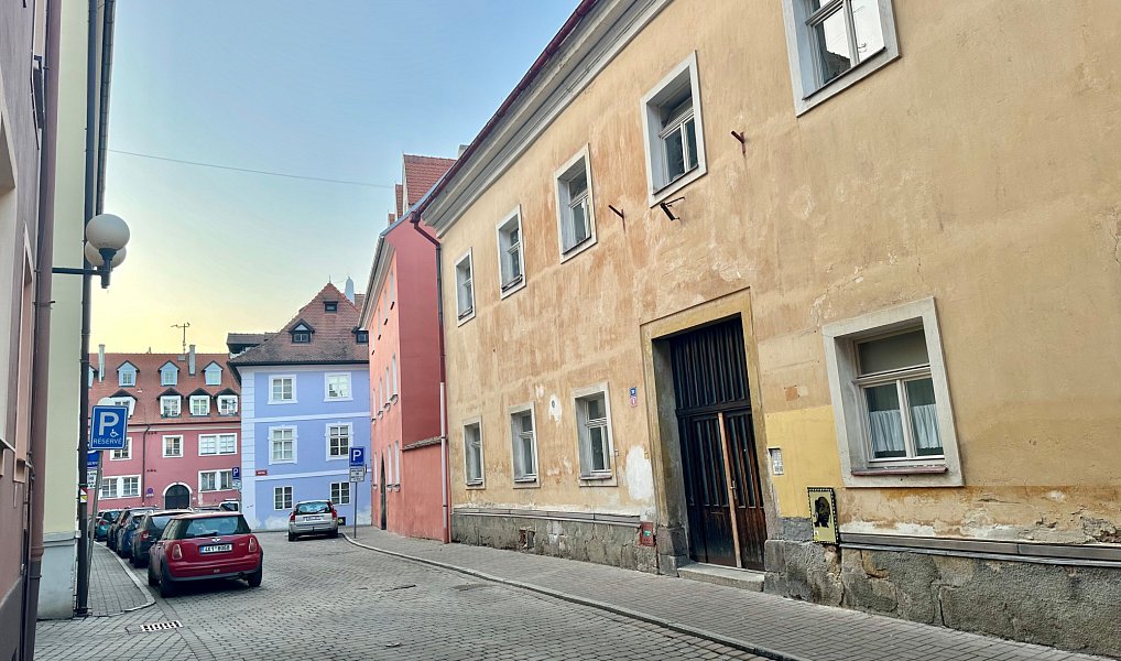 Pronájem bytu 1+kk 25 m², Cheb – náhled fotky 3