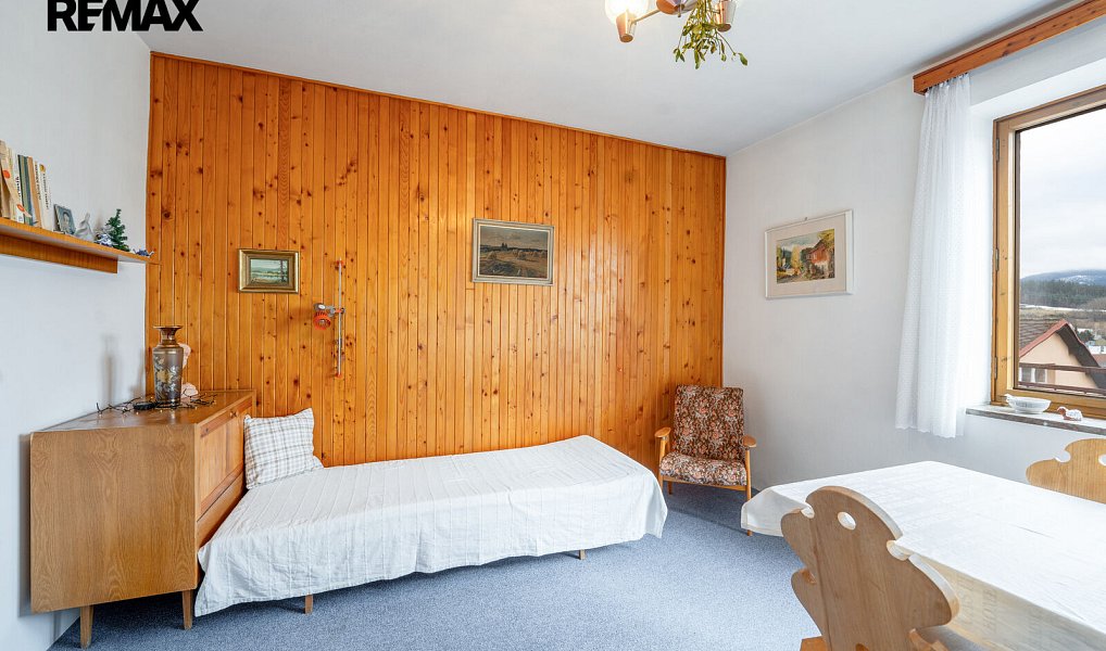 Prodej domu 210 m² s pozemkem 142 m², Vimperk – náhled fotky 9