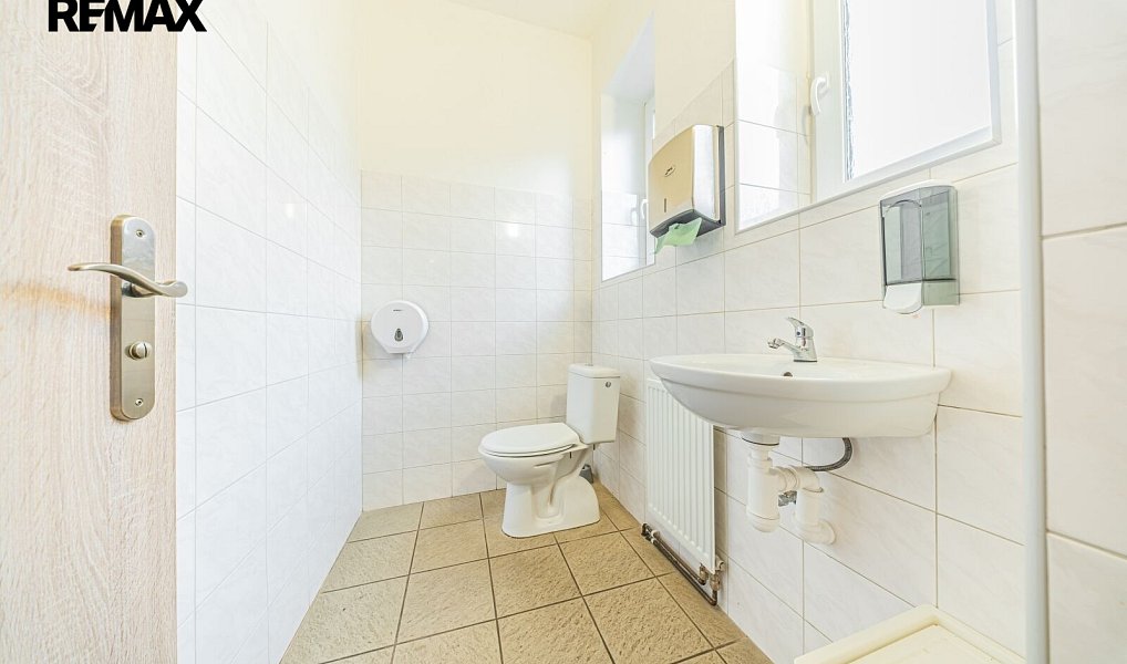 Prodej domu 249 m² s pozemkem 460 m², Praha – náhled fotky 25