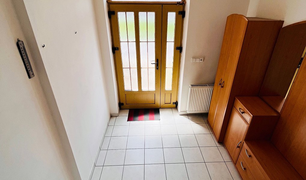 Prodej domu 260 m² s pozemkem 2 162 m², Kunovice – náhled fotky 11