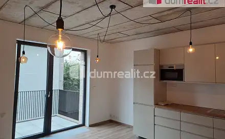 Pronájem bytu 1+kk 35 m²