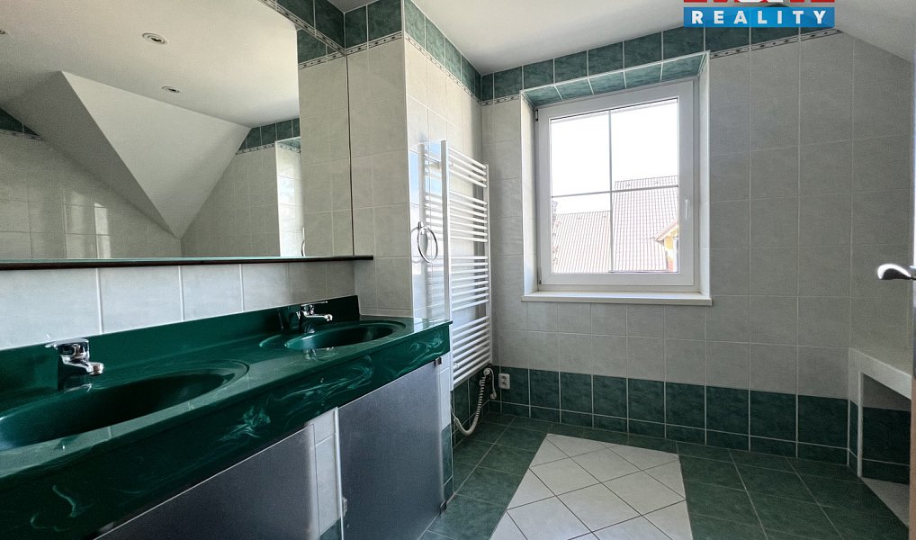 Prodej domu 200 m² s pozemkem 831 m², Panenské Břežany – náhled fotky 20