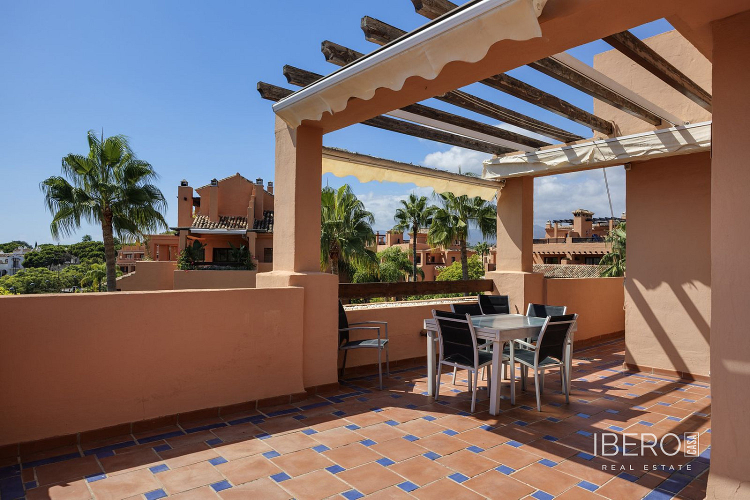 Piso 6+kk – Estepona, Barriada Islas Canarias - Vista 3