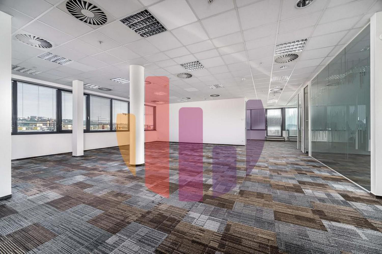 Pronájem kanceláře 700 m² — photo 3