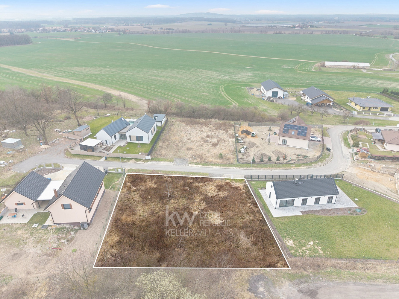 Prodej stavebního pozemku 1 257 m² – pohled 2