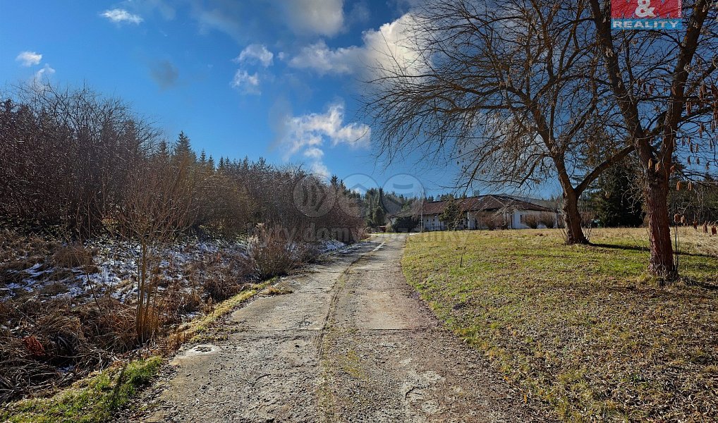 Prodej stavebního pozemku 8 500 m², Pila – náhled fotky 12
