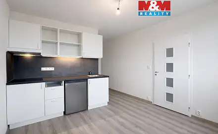 Pronájem bytu 2+kk 35 m², Na Výsluní, Neratovice, okres Mělník
