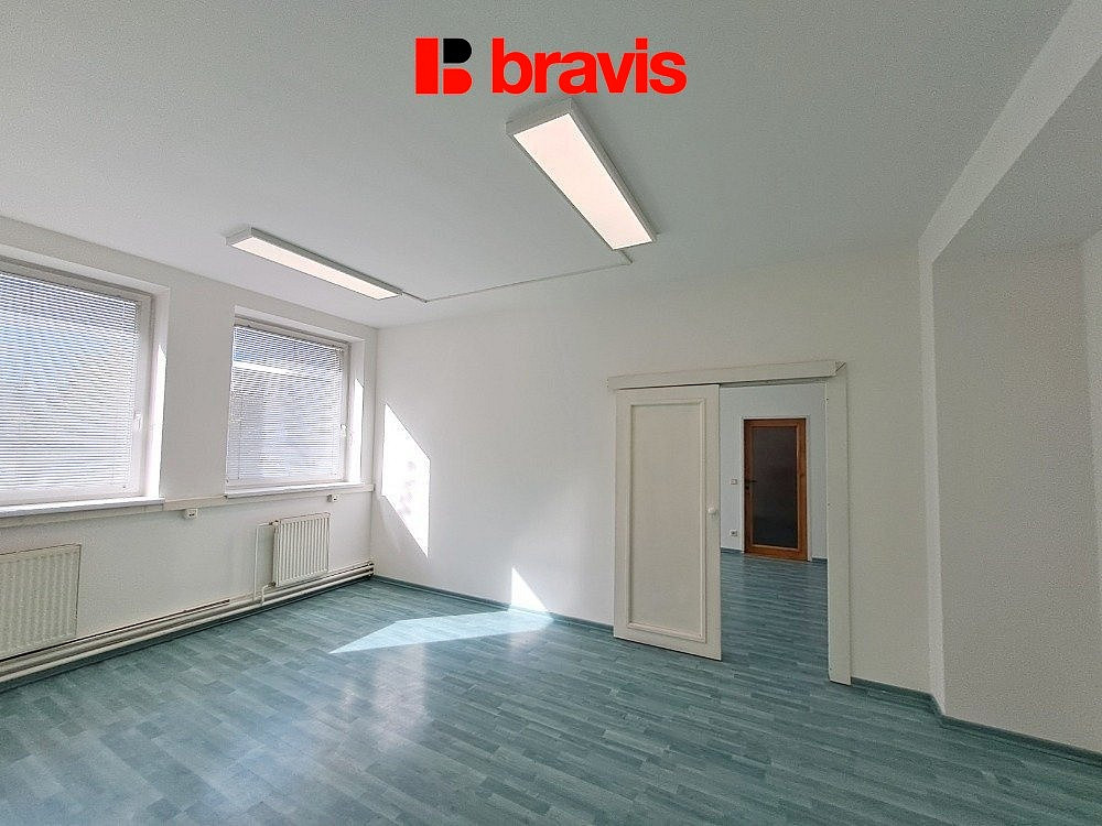 Pronájem kanceláře 40 m² — photo 2