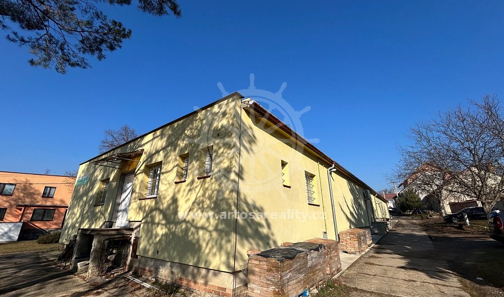Prodej obchodních prostor 505 m², Prace – náhled fotky 2